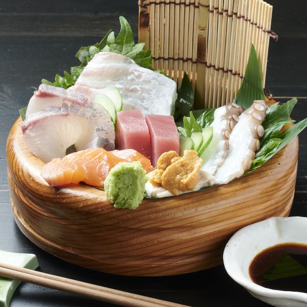 ≪海の恵みを贅沢に味わう♪≫とろけるような鮮魚の至福「お造り盛り合わせ5種」