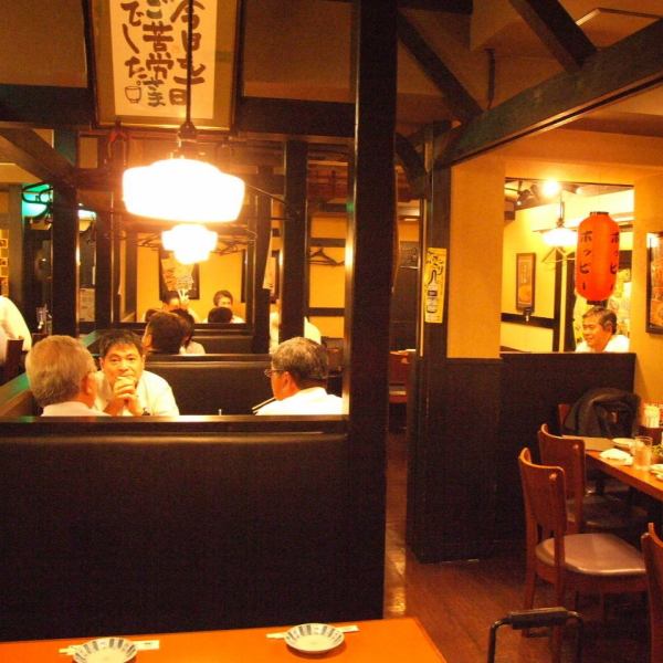 There are also box-like seats.A pub that spreads underground and you want to keep your own secret.If you want to eat fried skewers in Shimbashi.