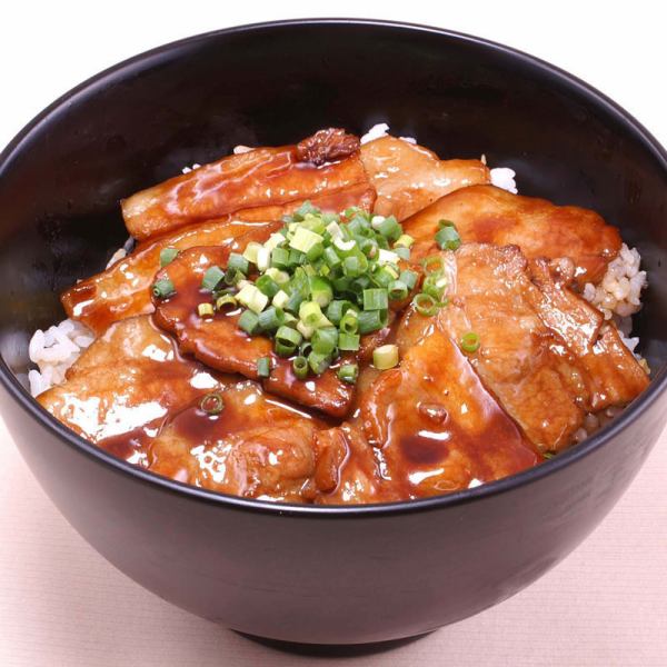 聚乐名产“Shibire 猪肉盖饭”