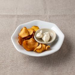 さつまいもチップス（サワークリームチーズ）