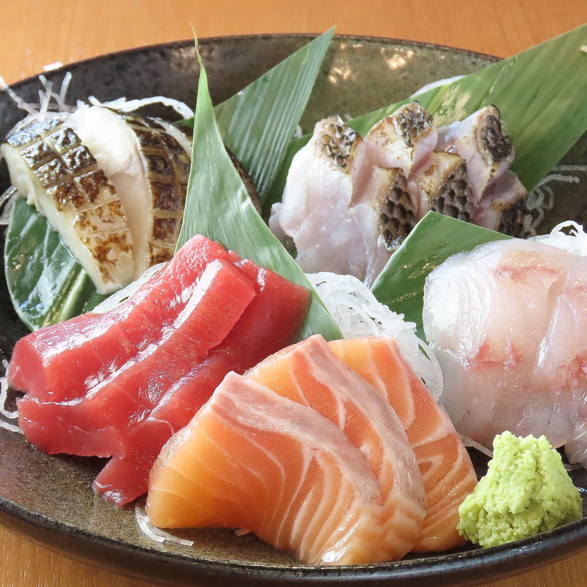 豊洲直送の新鮮で質の良い海鮮を仕入れております。