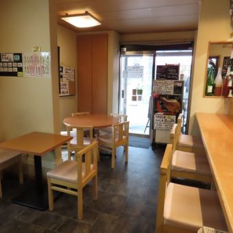 15名様以上のグループで貸切を承っております。着席時は最大20名様まで、立食の場合は約30名様までご利用いただけます。プライベート感を大切にした空間で、特別なイベントや宴会をお楽しみいただけます。