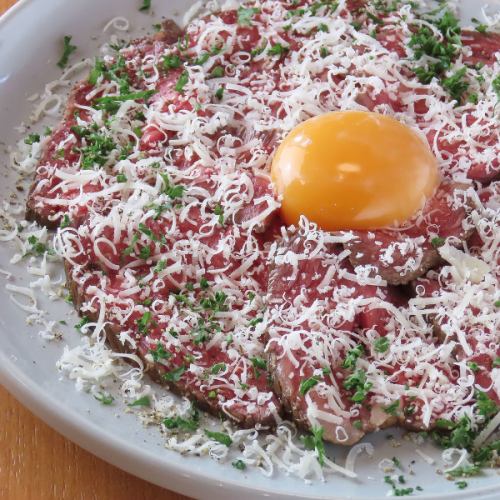 じっくりと調理したローストビーフをぜひご賞味あれ！