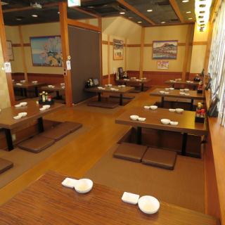 レイアウト可能なテーブル席。様々な人数にご対応いたします!!
