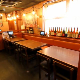 レイアウト可能なテーブル席。様々な人数にご対応いたします!!