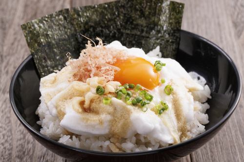 Fluffy egg-cooked rice with silky chicken