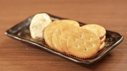 クリームチーズ＆クラッカー