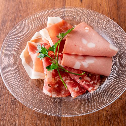 Assorted raw ham salami