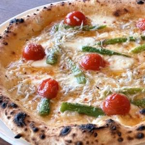 【季節のpizza】しらすとアスパラのビアンケッティ