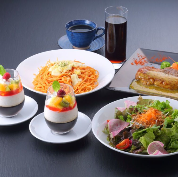 お食事に合うワインをご用意しております。