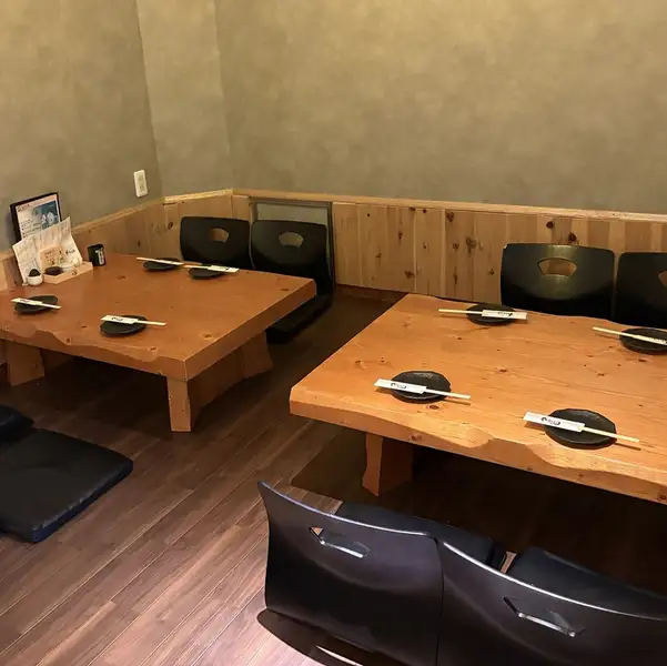 ≪落ち着いた雰囲気の明るい店内≫落ち着いた雰囲気の明るい店内です。細部にこだわりをかけており、シンプルながらに飽きの来ない店内になっております。どうぞごゆるりとお食事や宴会をお楽しみください◎