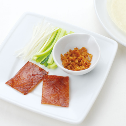 北京ダックやふかひれスープなど100種類以上のメニューをご用意