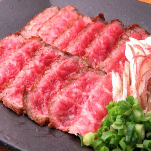 [Exquisite! A4 rank Japanese black beef] Tataki of Japanese black beef ☆
