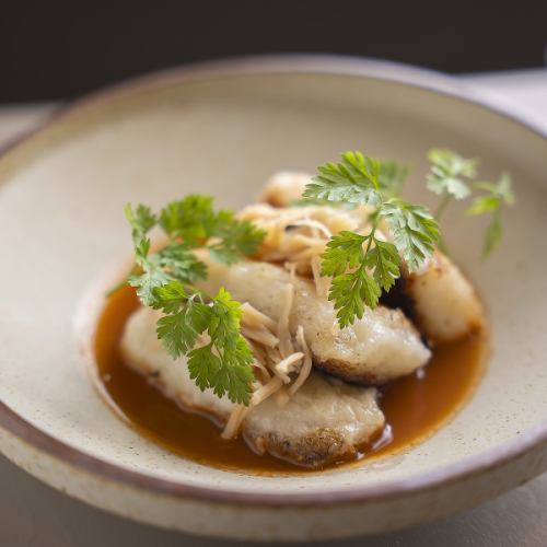 Daikon mochi/scallop/lobster