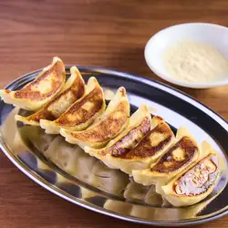 チーズ餃子　８個