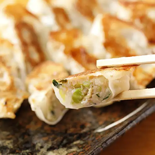 自慢の餃子は10種類◎肉汁ジューシー＆野菜の甘みが溢れる餡が絶品！