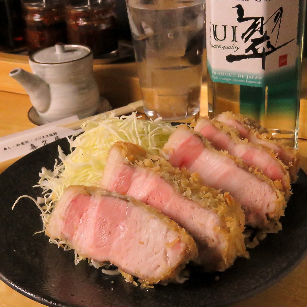 オーナーが厳選した種類豊富なお酒が揃っております！