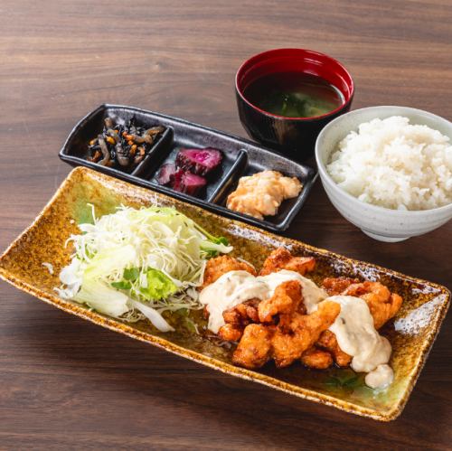 雞肉紅毛石套餐