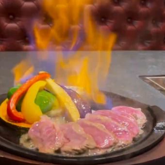 【お料理のみ】炎に包まれた『プレミアム燃えろラムチョップコース(燃えろラムボンバー変更可)』