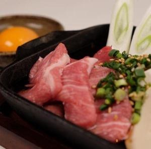 生羊肉铁板烧 蛋黄寿喜烧