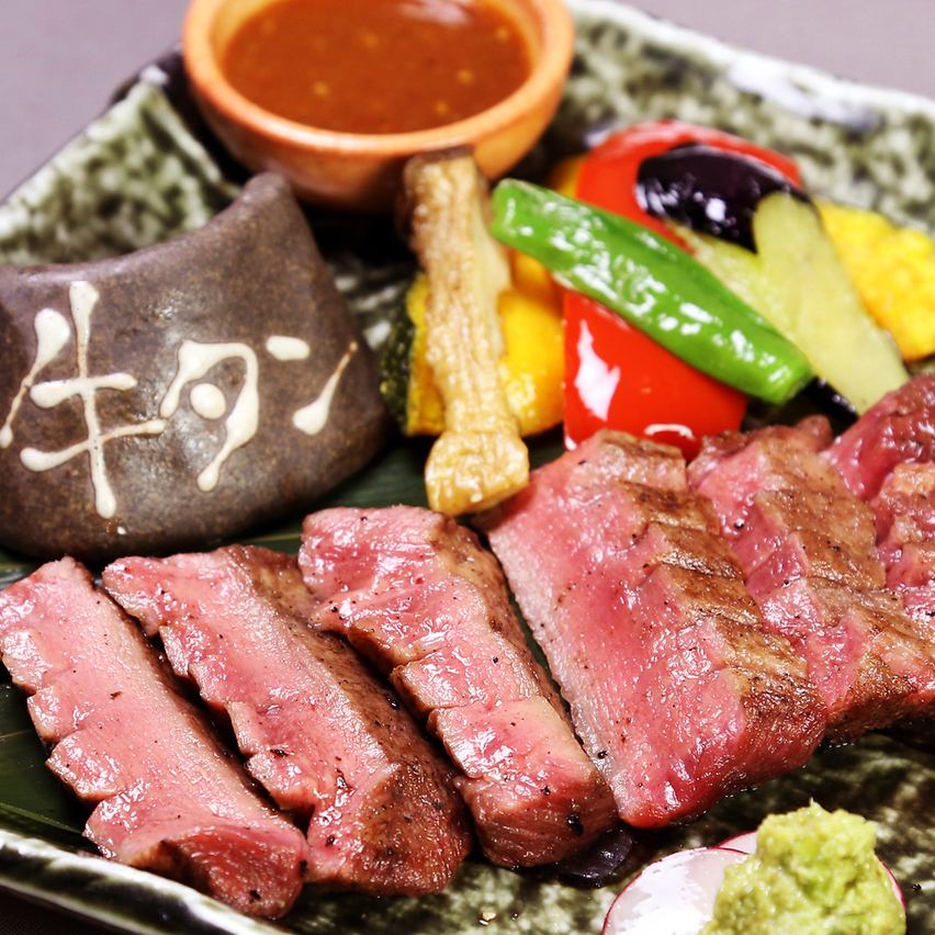 Kumamoto's red beef, horse sashimi, and horse tongue are all available♪ Delicious Kumamoto food is here!