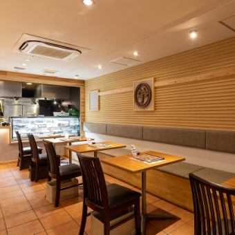 【1F】姉妹店の金峰山堂カフェではお芋のスウィーツがお愉しみ頂けます！大人気です◎