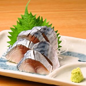 Marinated mackerel sashimi