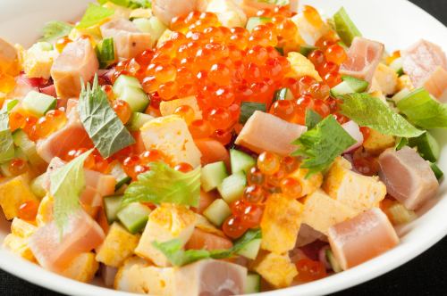 海の幸に舌鼓！店長こだわりの酒のアテ