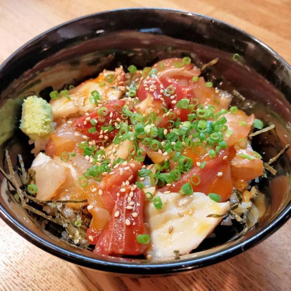 魚とお蕎麦が自慢の居酒屋★