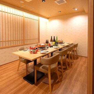 大切な方との特別なひとときを、落ち着いた和の空間で。大切な接待や顔合わせ、記念日など、周りを気にせずゆっくりと会話とお食事を楽しみたいシーンに最適。