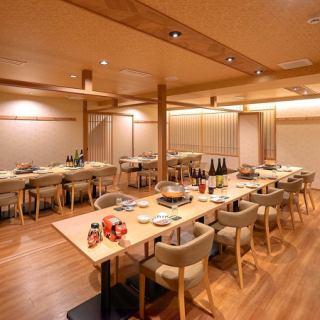 会社の懇親会や大規模なパーティー、公式な集まりの場などに最適。他のお客様を気にせず、一体感のある時間をお過ごしいただけます。当店自慢の料理とともに、記憶に残るひとときをご堪能ください。