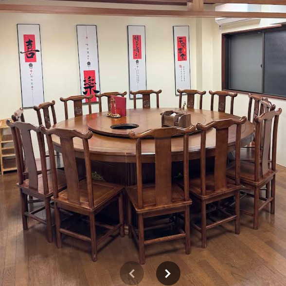 大小様々なテーブル席をご用意しております。お一人様はもちろん、友人との集まりやデート、宴会でのご利用も歓迎です。多彩なシチュエーションにご活用ください。