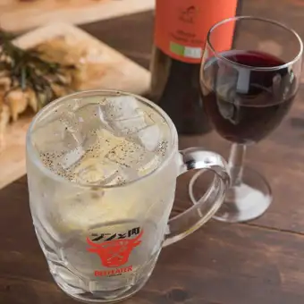 尽情享用与您的菜肴相匹配的无限畅饮气泡酒！