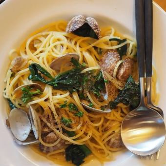 [Lunch A] Free extra-large portion for men on weekdays! Your choice of pasta + bread "Casual Set" 1,200 yen