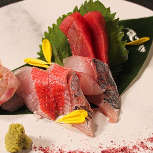 お造り盛り合わせ（２人前～）