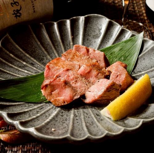 厚切り霜降り牛タン