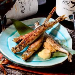 子持ちシシャモの炭炙り