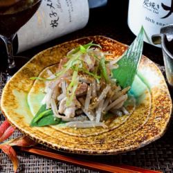 炭炙りせせりともやしのナムル