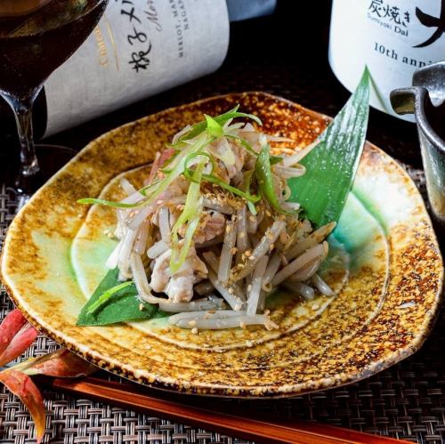 炭炙りせせりともやしのナムル