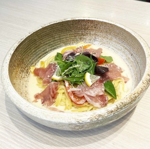Seasonal Limited Edition: Prosciutto and Spring Vegetables with Lemon Cream
