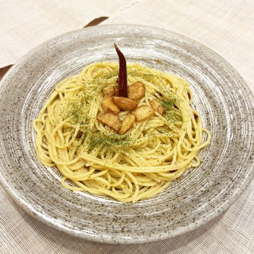 ゴロゴロにんにくのペペロンチーノ