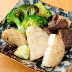 Assortment of 3 kinds of grilled vegetables
