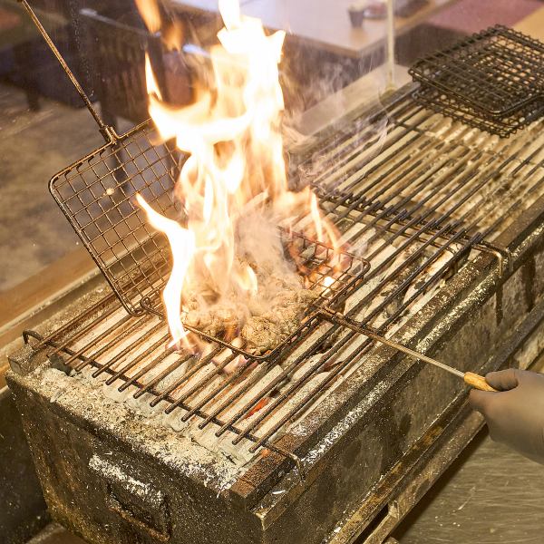 人気No.1コースが超おトク！地鶏刺し＆京赤地鶏の炙り焼きに、2時間＋30分延長OKの飲み放題つき。