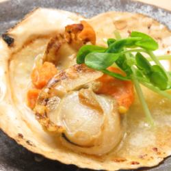 Grilled scallop with butter