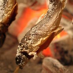 【全室個室】方舟名物九頭竜鮎いろり焼きと松阪牛ローストビーフなど「酒菜」