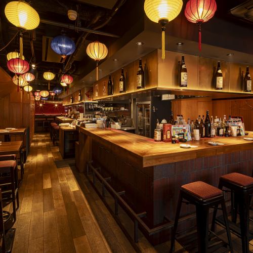台湾屋台を感じる酒場の登場です。