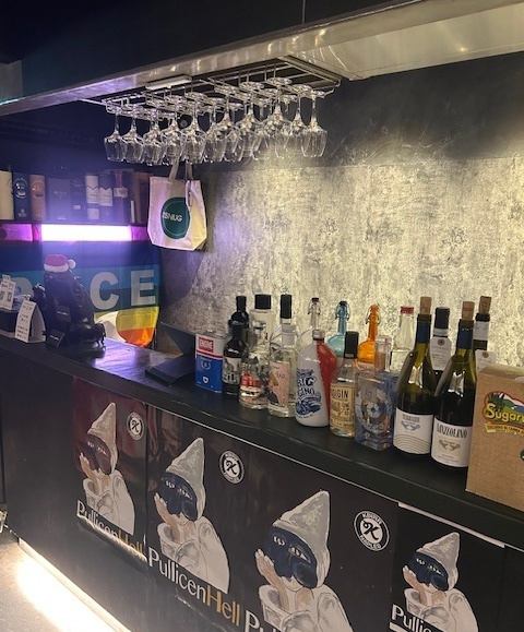 黒を基調とした店内は、ワンランク上の上質な空間を演出。にぎやかな場所が苦手…という方にもおすすめです。