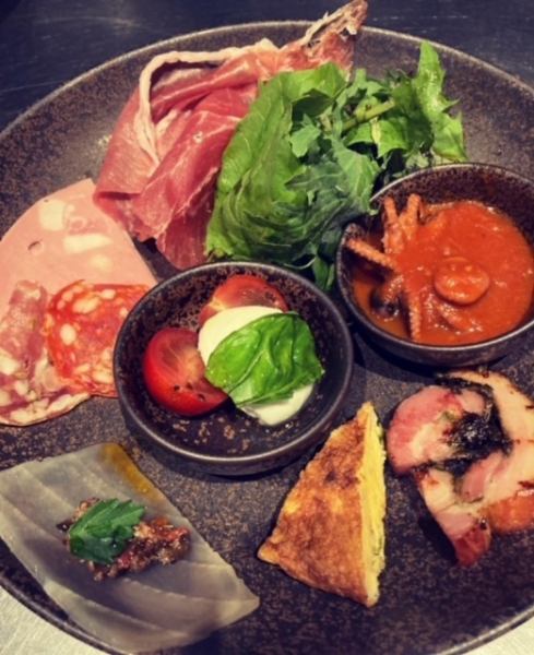 おつまみ盛り合わせ