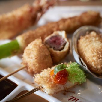 A 16-item course including steamed live abalone skewers [welcome drink included]