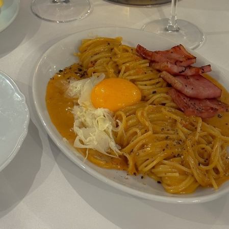 トマトクリームカルボナーラ